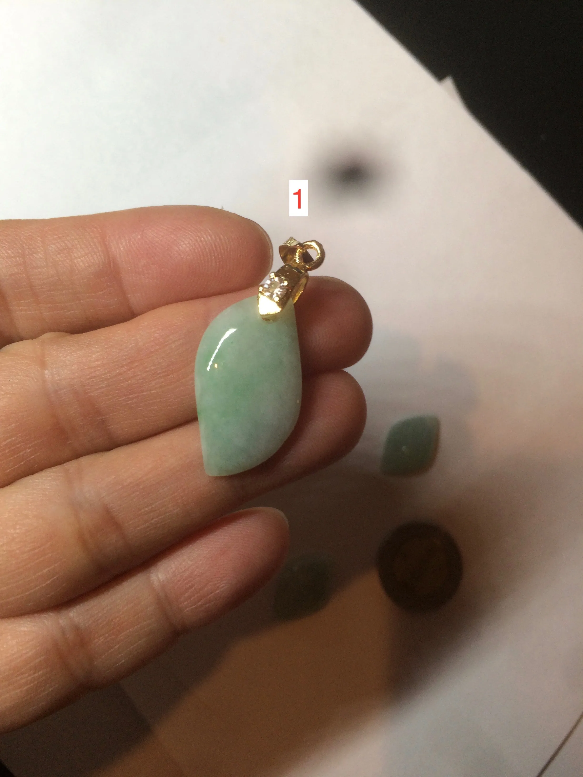 100% natural type A sunny green jadeite jade Willow leaf/petal pendant group AC80