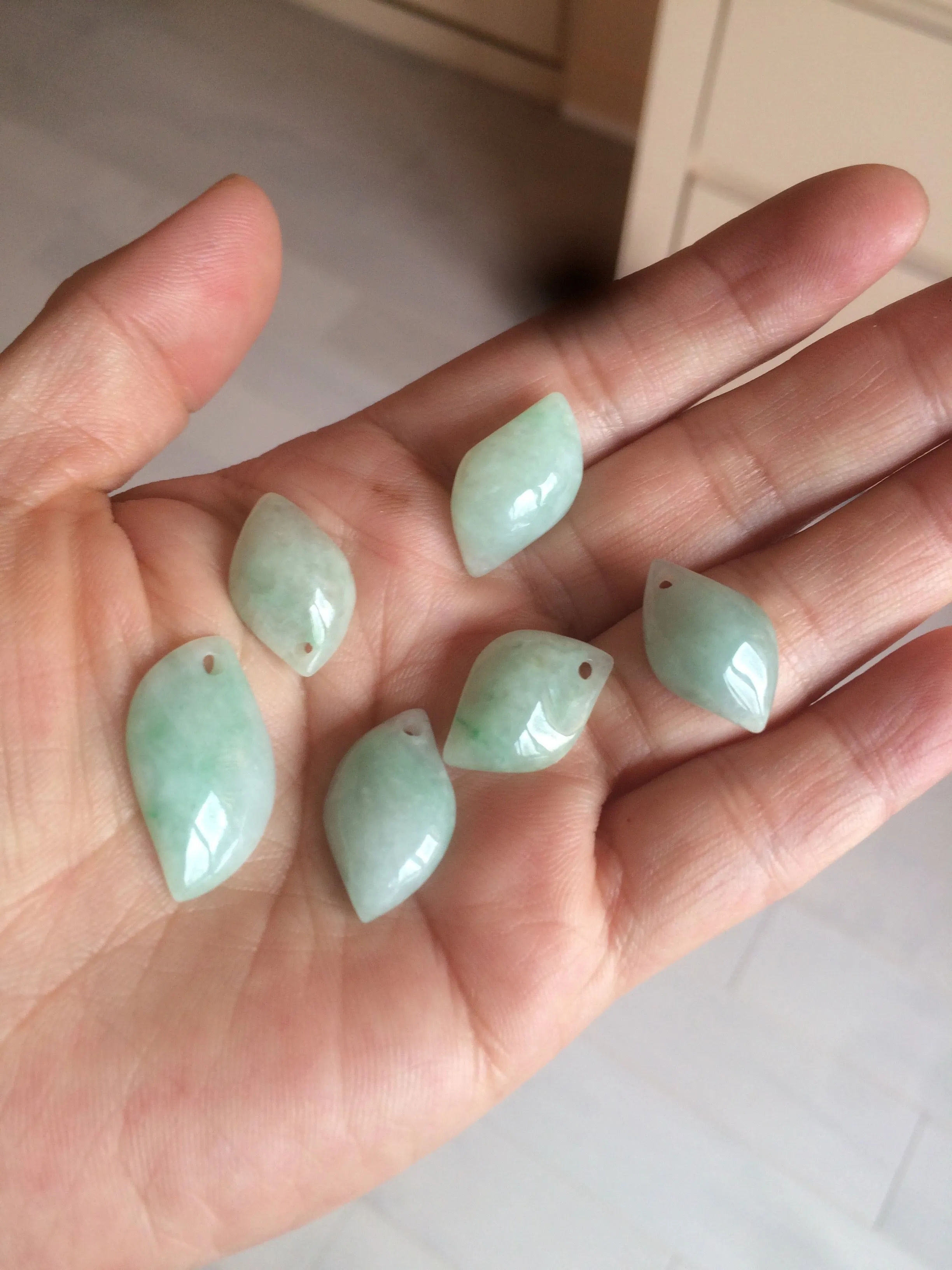 100% natural type A sunny green jadeite jade Willow leaf/petal pendant group AC80