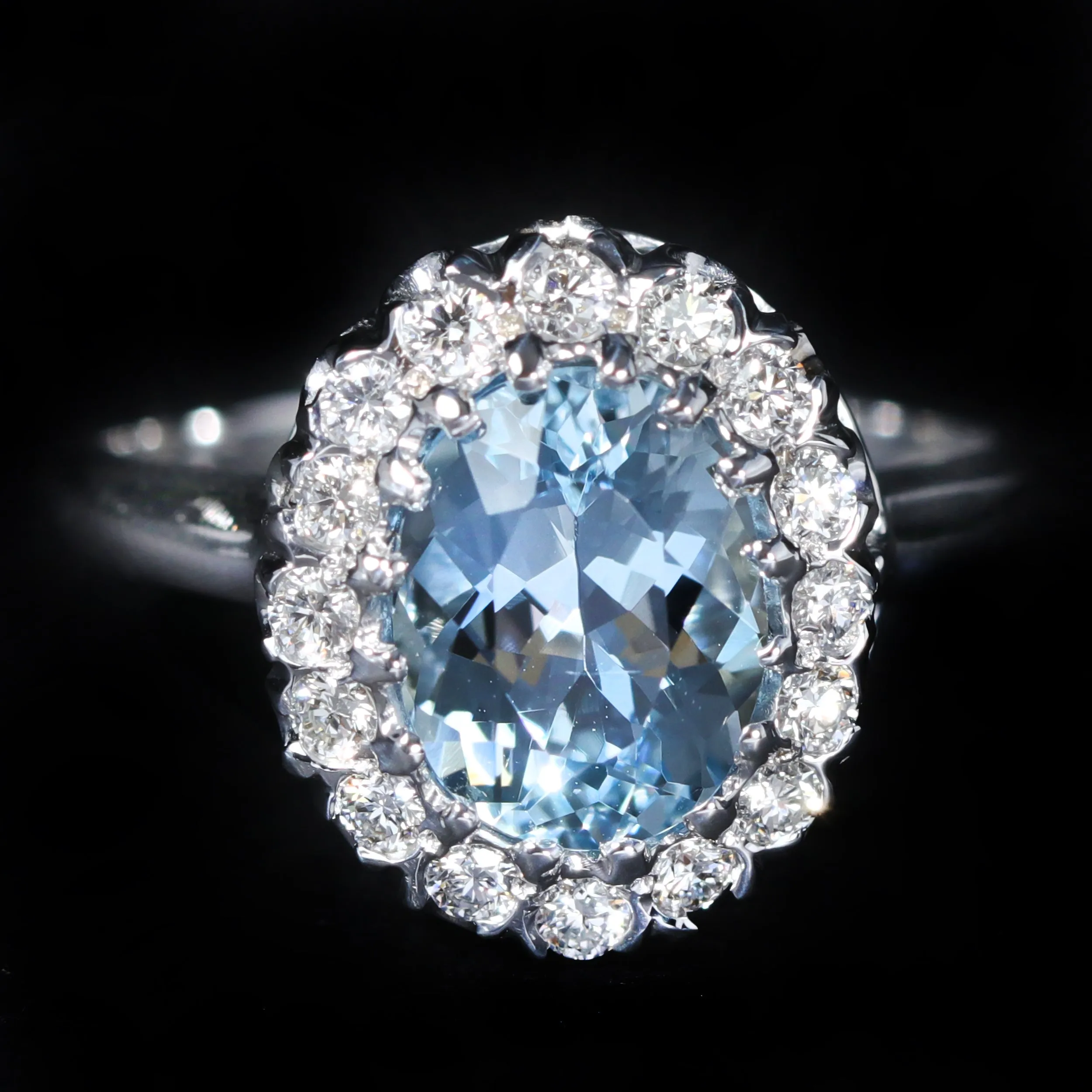 14k White Gold 1.65 Carat Aquamarine and Diamond Ring