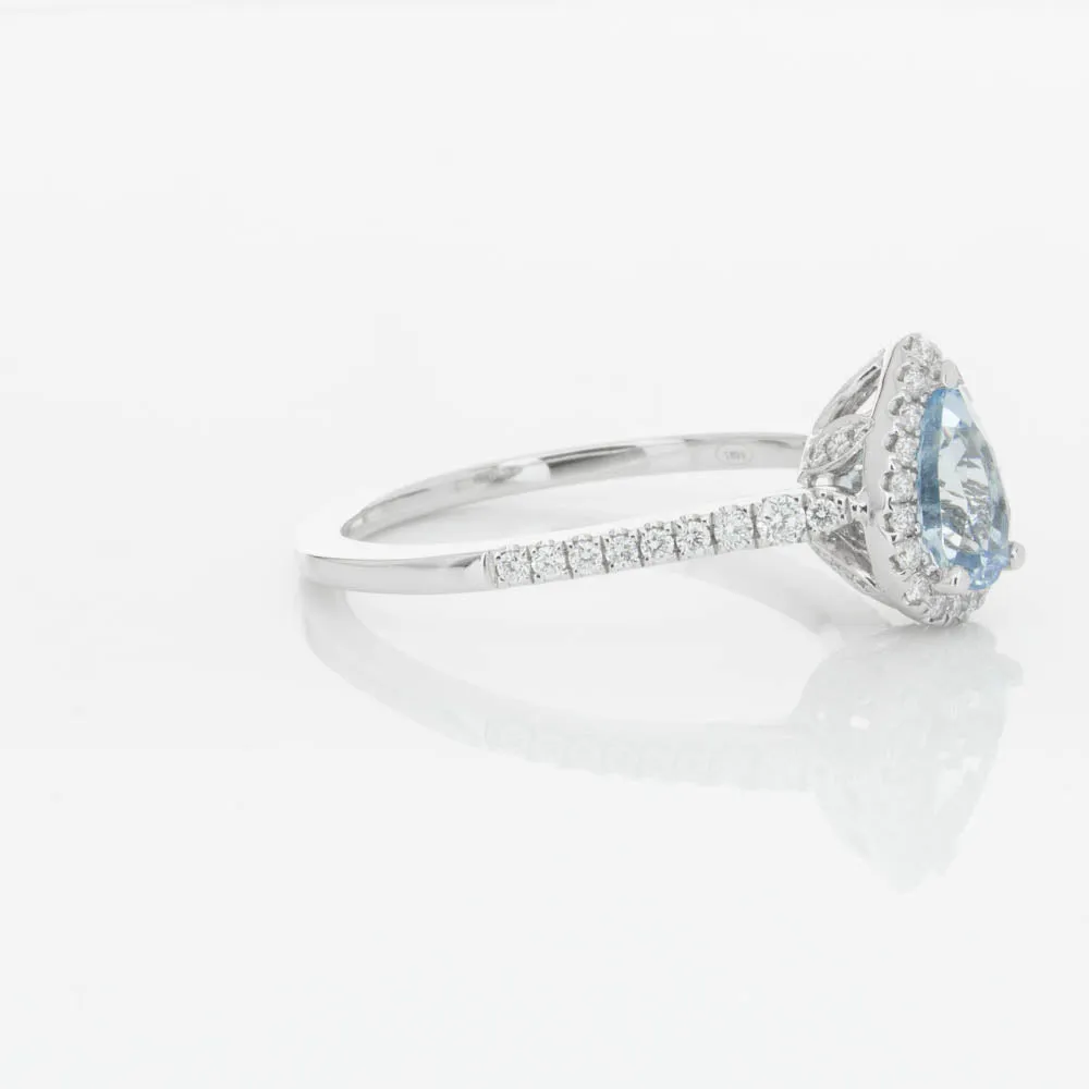 18ct White Gold .67ct Aquamarine & Diamond Mini Sierra Ring