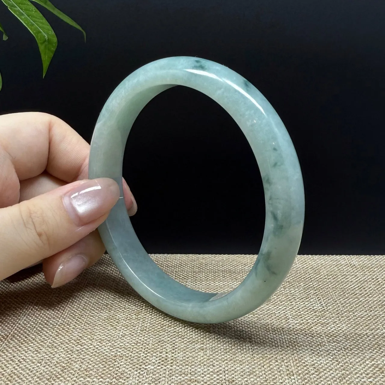 Genuine Burmese Green Jade Jadeite Bangle Bracelet ( 66.7mm )