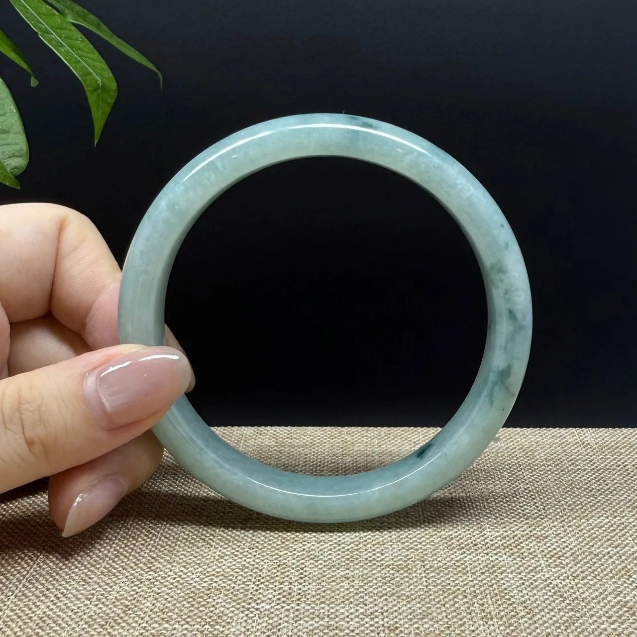 Genuine Burmese Green Jade Jadeite Bangle Bracelet ( 66.7mm )