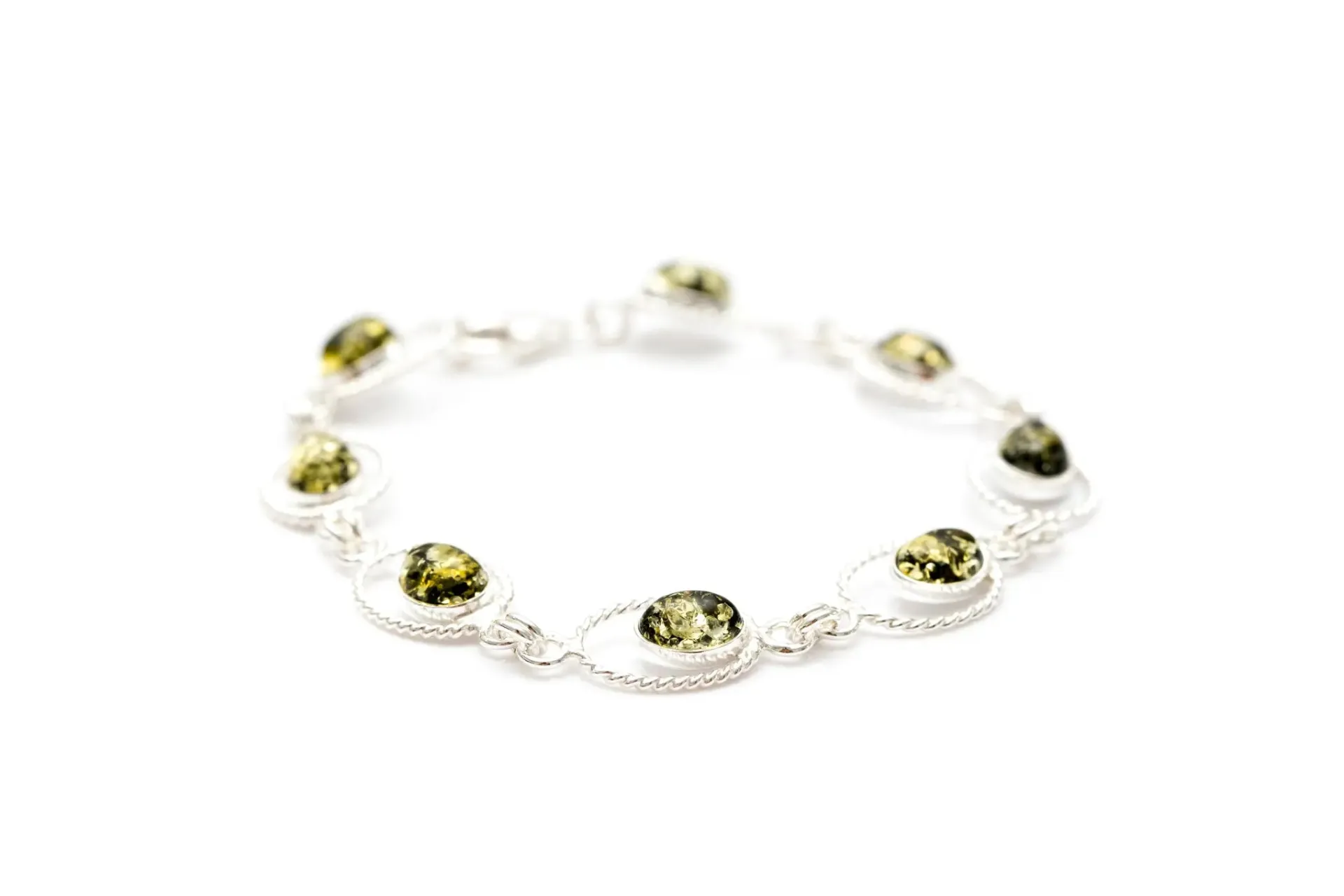 Get Noticed with the Exquisite Green Amber Quintessence Link Bracelet