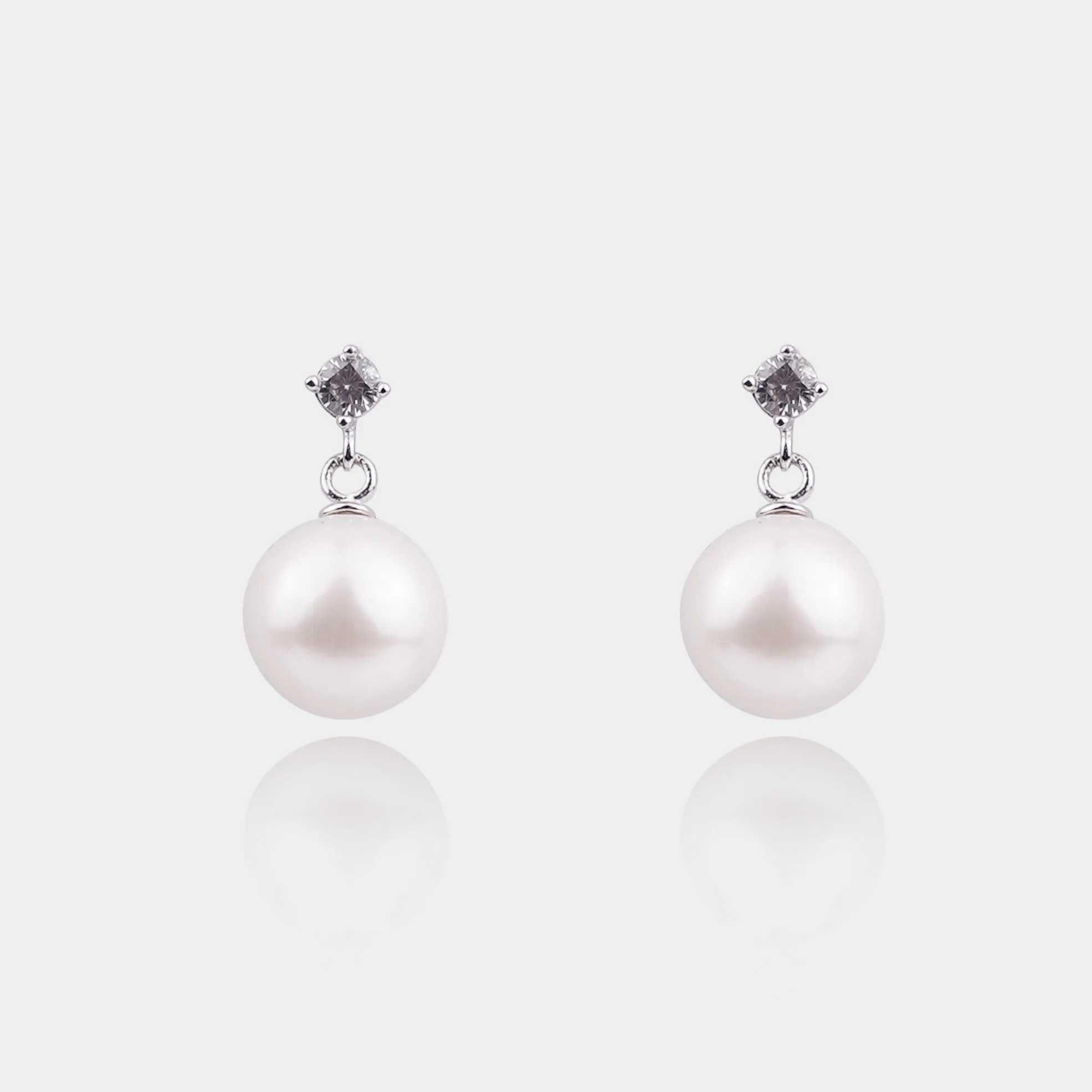 JUNE PEARL EARRINGS