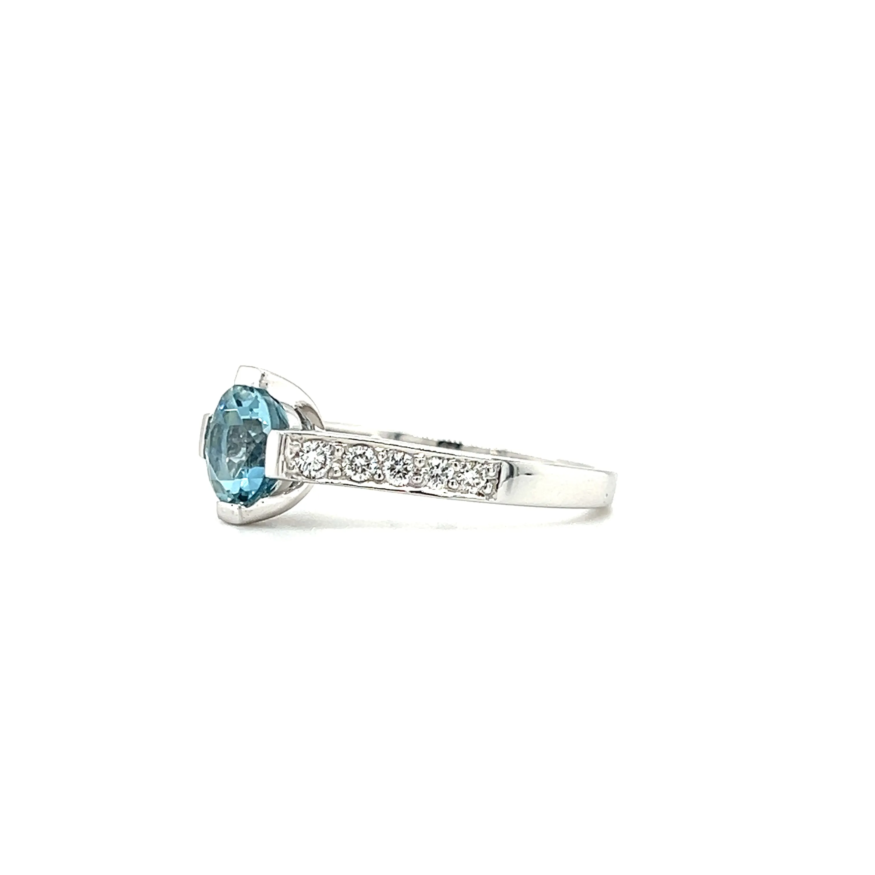 Round Aquamarine Ring with 0.28ctw of Diamonds in 14K White Gold